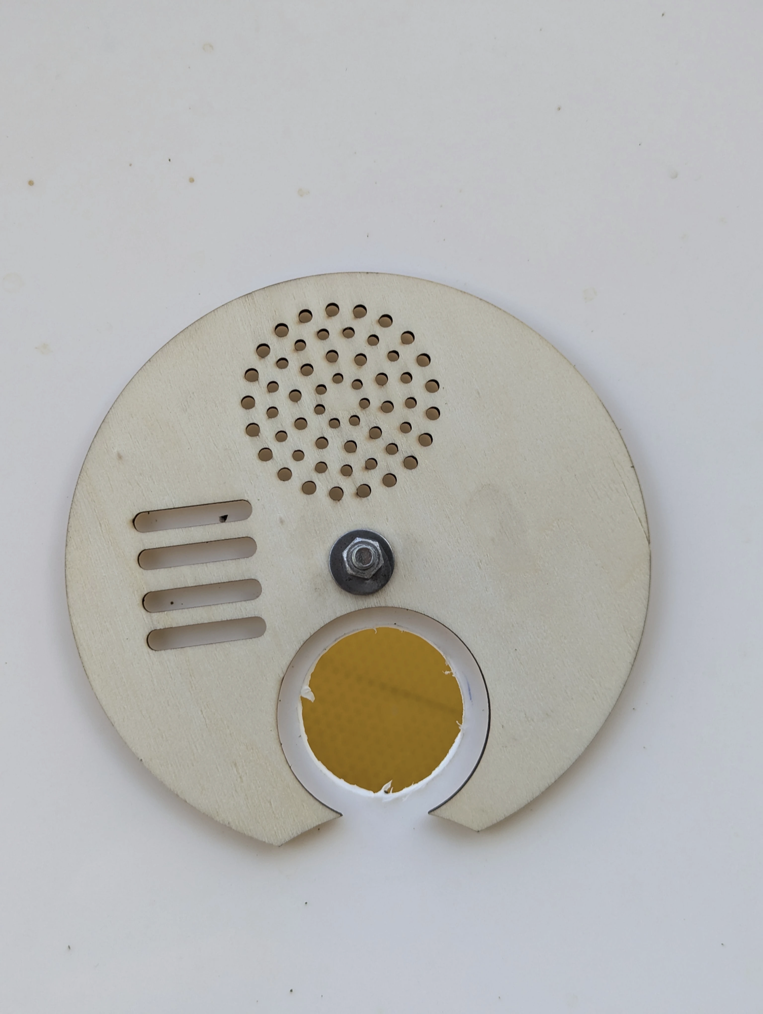 [Laser cut and engrave] Bienenstock Fluglochschieber für Eimerdeckel