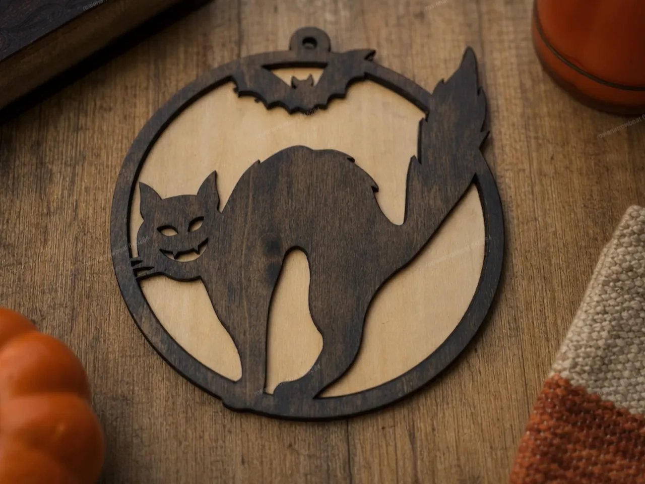[Laser cut and engrave] Halloween Black Cat and Bat Round Hanging Ornament