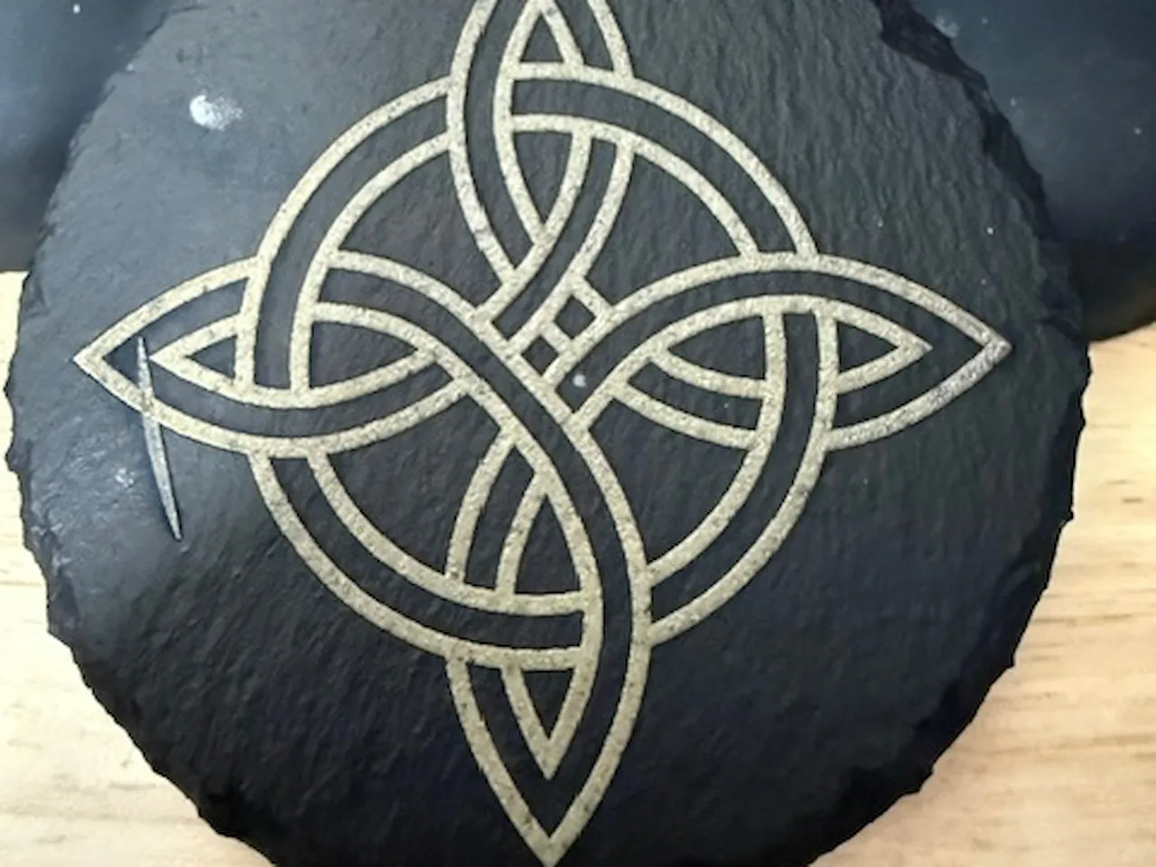 [Laser cut and engrave] Round Slate Coaster Featuring a Celtic Knot Design