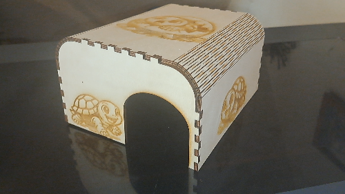 [Laser cut and engrave] Abri pour tortue en bois avec motifs de tortues gravés