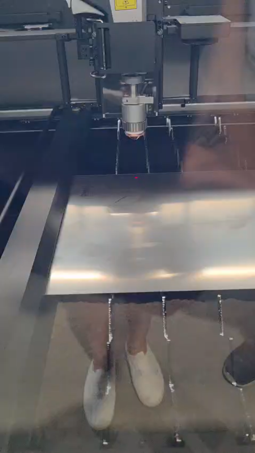 [Laser cut and engrave] Metall-Geldklammer mit individueller Gravur für Geldscheine