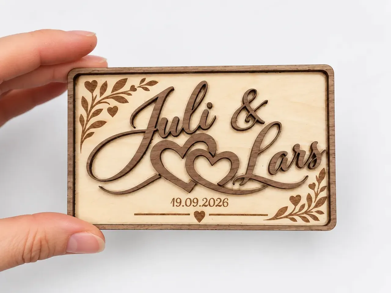 [Laser cut and engrave] Personalisierte Hochzeitstafel mit Namen und Datum