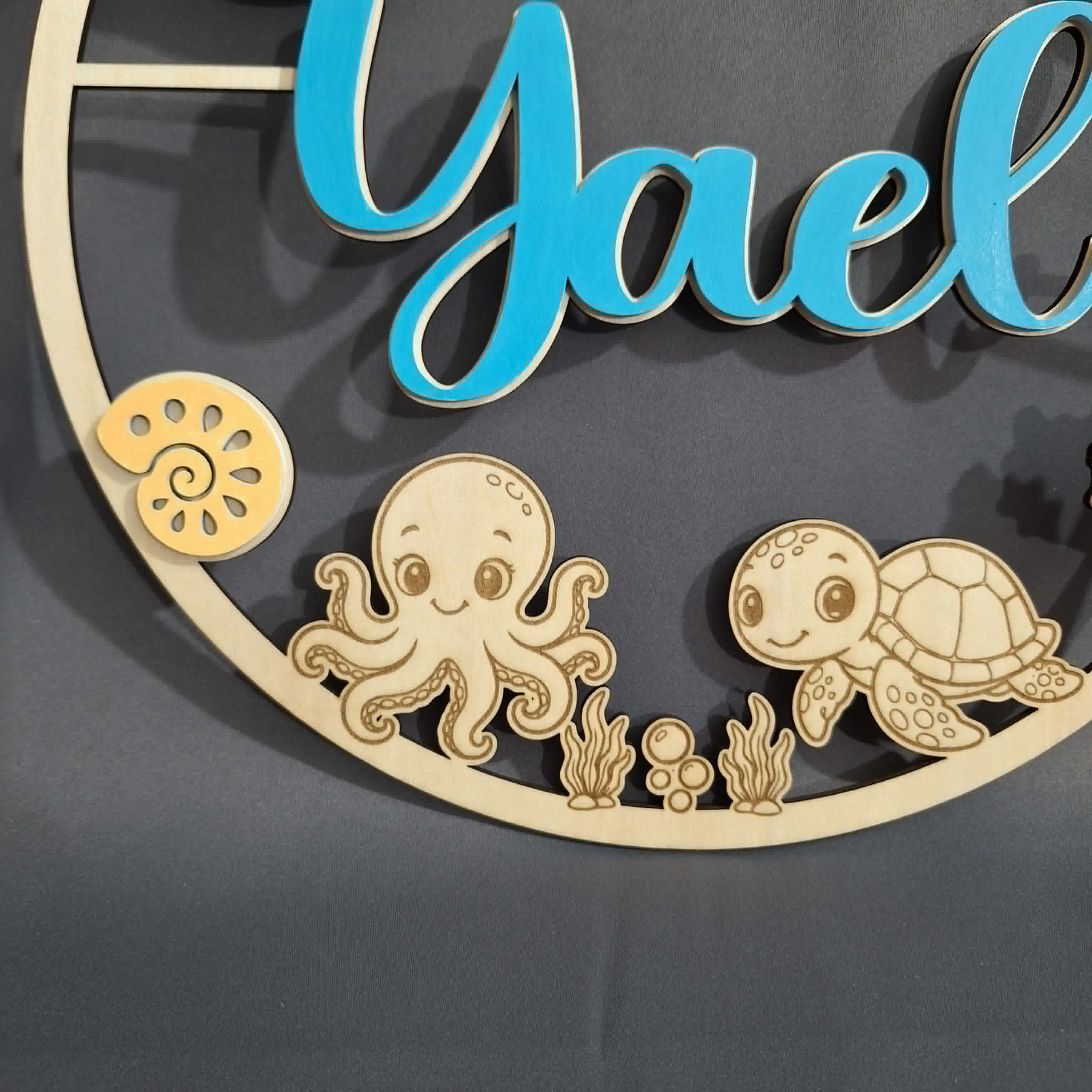 [Laser cut and engrave] Plaque murale ronde personnalisée avec prénom Yael et motifs d'animaux marins