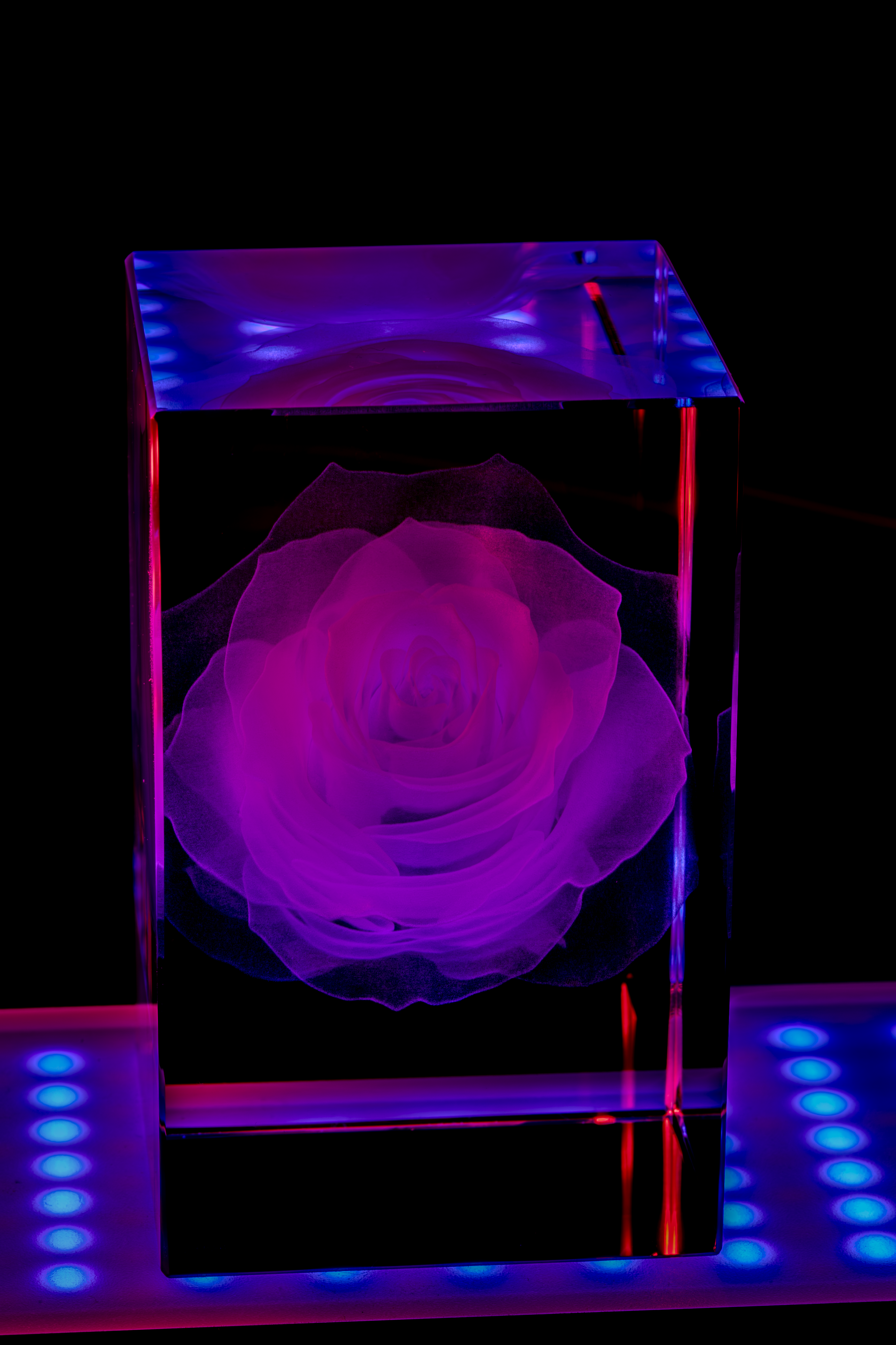 [Laser cut and engrave] Rose Floral Motif Inside Rectangular Glass Block