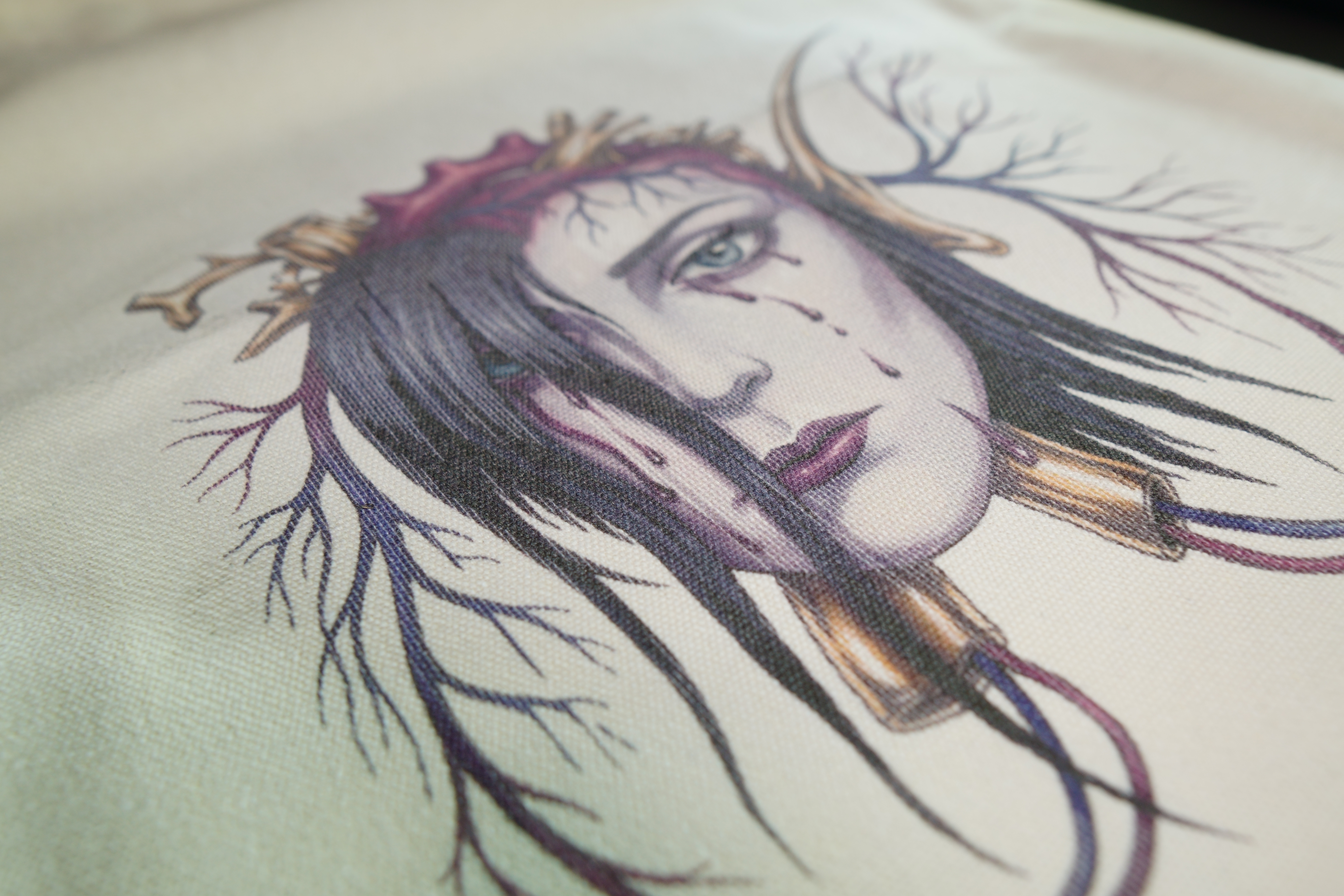[Inkjet printing] Canvas Tote Bag Print of a Mechanical/Cyborg Bleeding heart