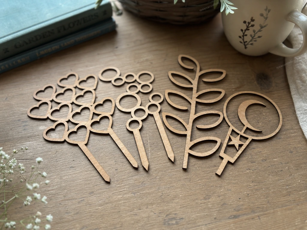 Set of Decorative Plant Stakes Featuring Hearts, Bubbles, Leaves, and Moon Motifs