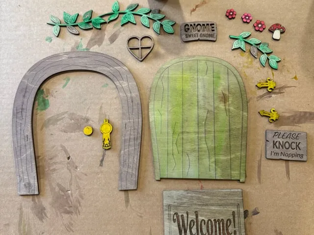 Wooden Hobbit Gnome Door with Lantern Mailbox for Garden instruction: step 1 - Load file / choose parts cut out 