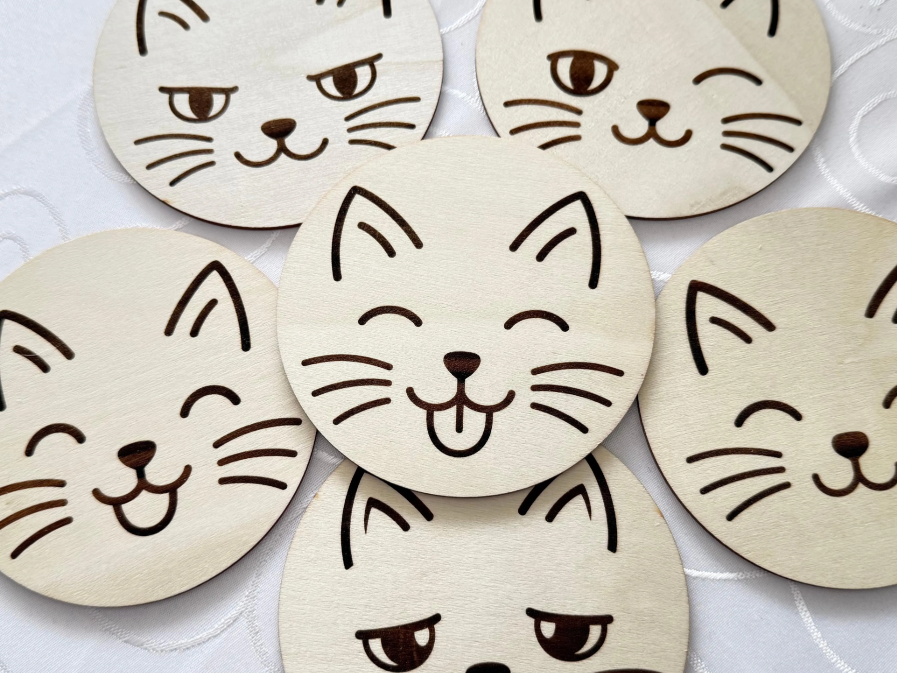 Simple cat coaster design