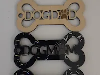 [Laser cut and engrave] DOGMUM DOGDAD BONE SHAPED KEYRING