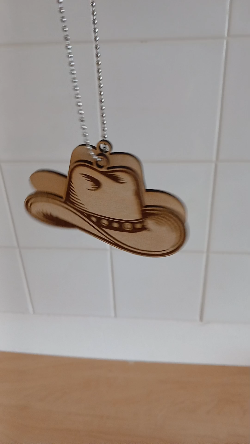 [Laser cut and engrave] Ornements suspendus sur le thème du western avec étoile, chapeau et insigne de shérif