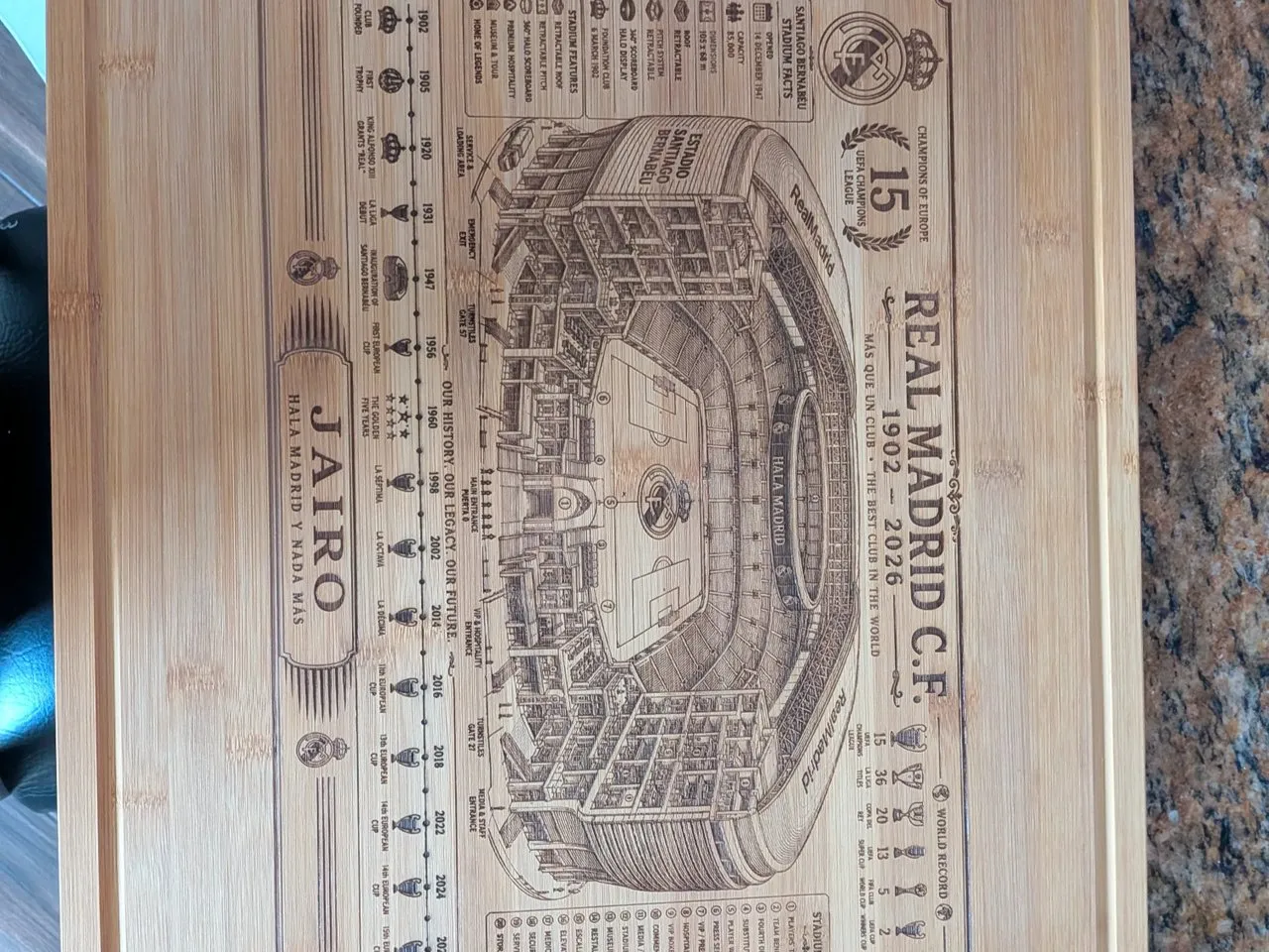 [Laser cut and engrave] Real Madrid Santiago Bernabéu Stadium Commemorative Wooden Serving Board