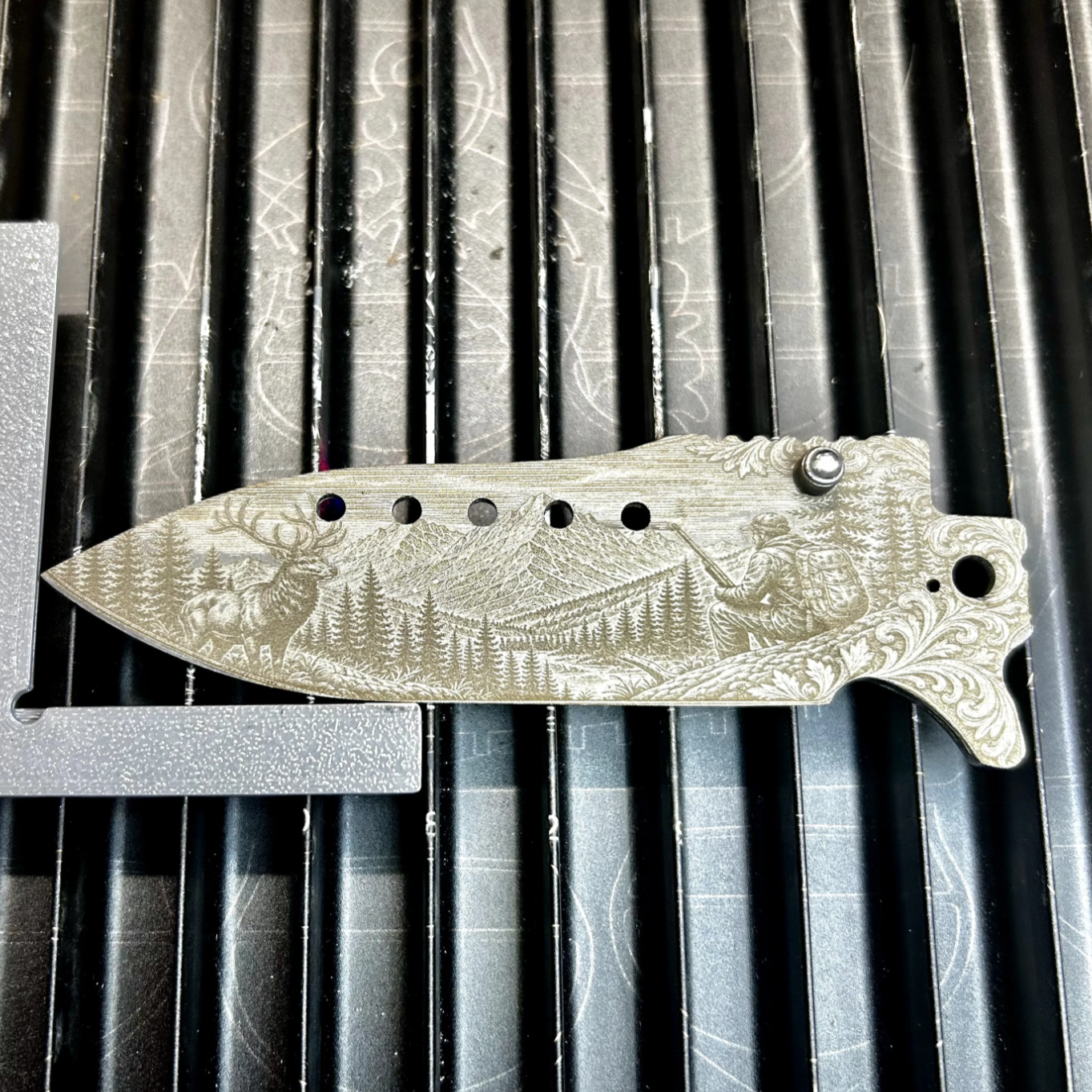 [Laser cut and engrave] Folding pocket knife with mountain landscape and forest leaf pattern