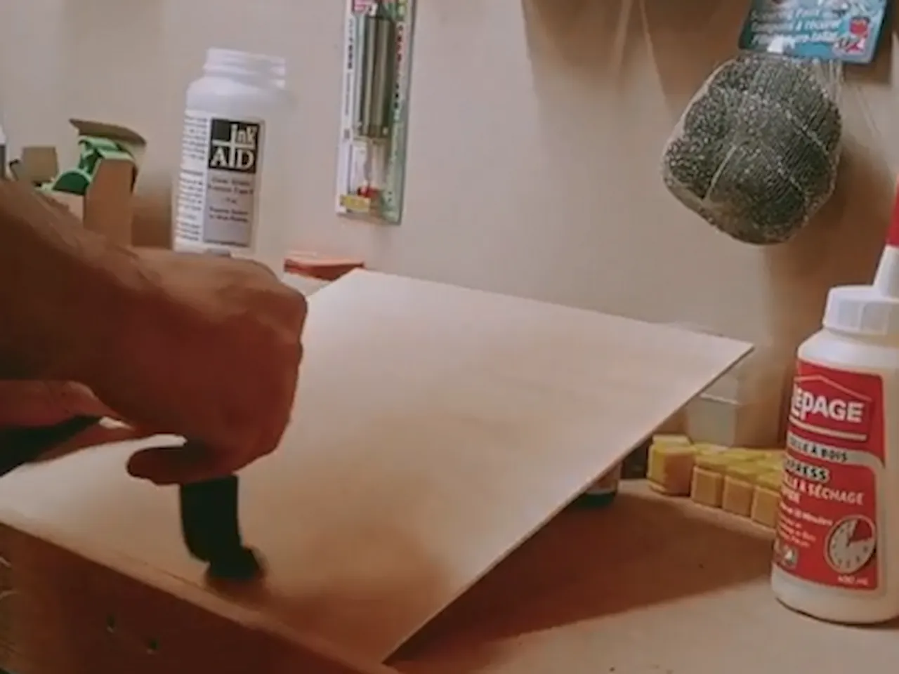 Upravený a obarvený držák na knihy s motýlem pro xTool M2 instruction: step 1 - Příprava materiálu a barevný tisk: