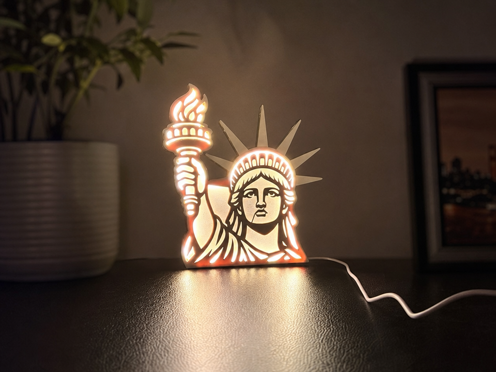 Statue of Liberty LED Silhouette Table Lamp