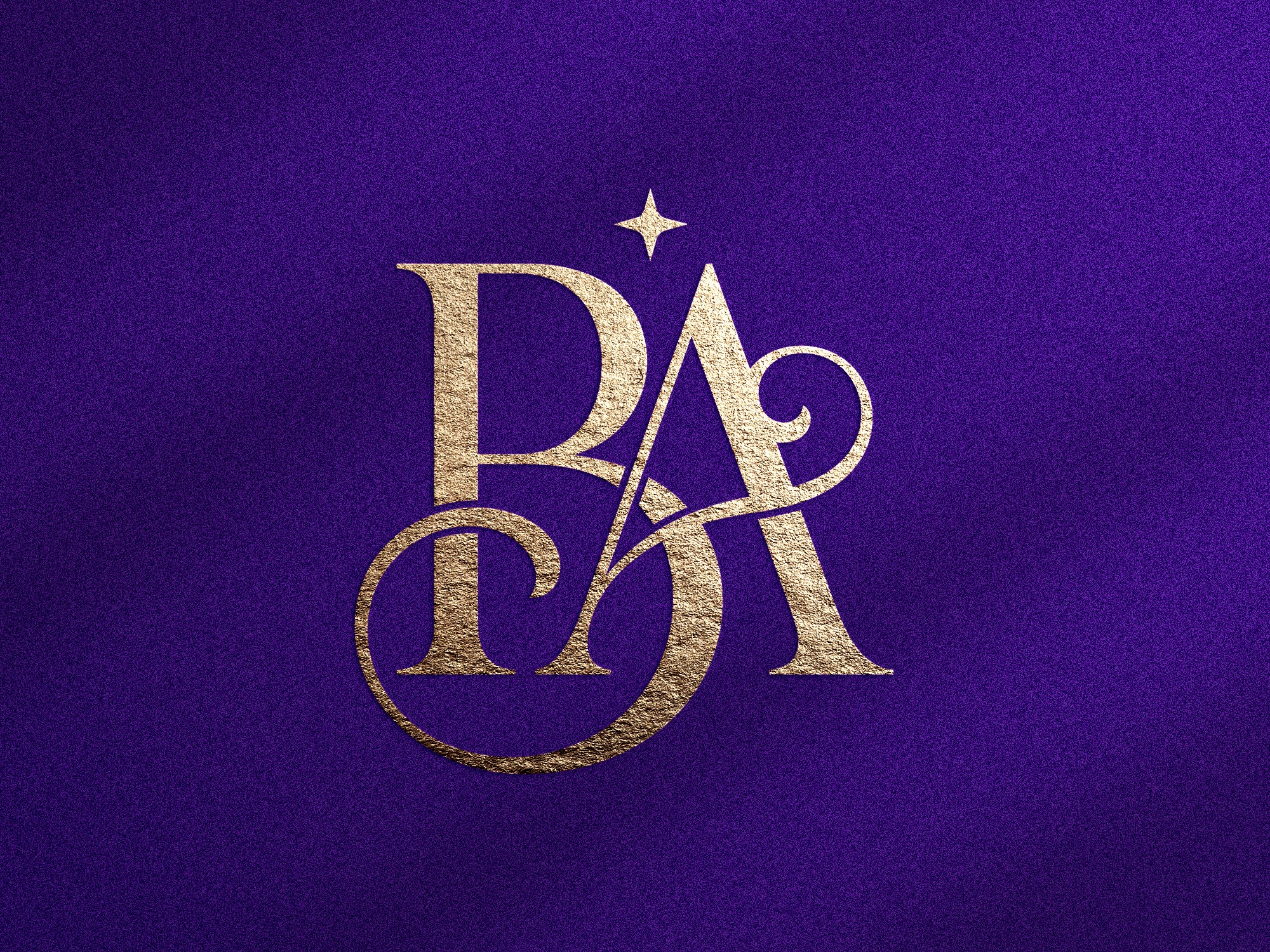 Monogramme doré BA avec étoile sur fond violet texturé