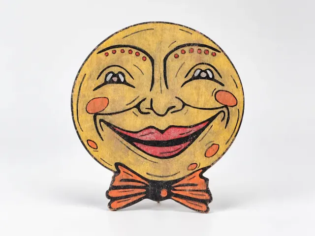 Vintage Style Smiling Moon Face Wall Hanging with Bow Tie