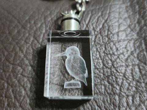 [Laser cut and engrave] Crystal Keychain Featuring a Kingfisher Bird Motif