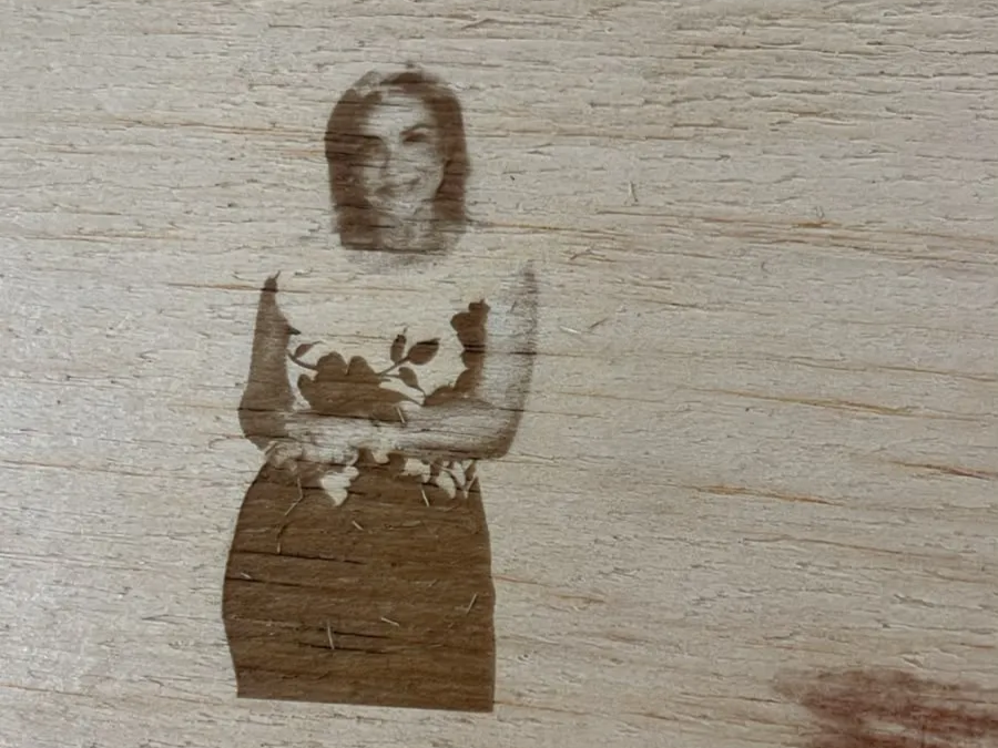 Grabado en tabla de cocina
