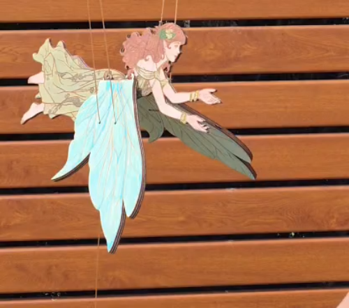 [Laser cut and engrave] Hängende Elfenfigur als Garten- oder Zimmerdekoration