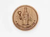 [Laser cut and engrave] Runder Holzuntersetzer mit Baustellenhelfer Flaschenmotiv