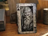 [Laser cut and engrave] Spielkarte mit Wikinger Motiv und Kreuz Ass