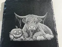 [Laser cut and engrave] Highland Cow and Jack-o'-lantern Slate Coaster