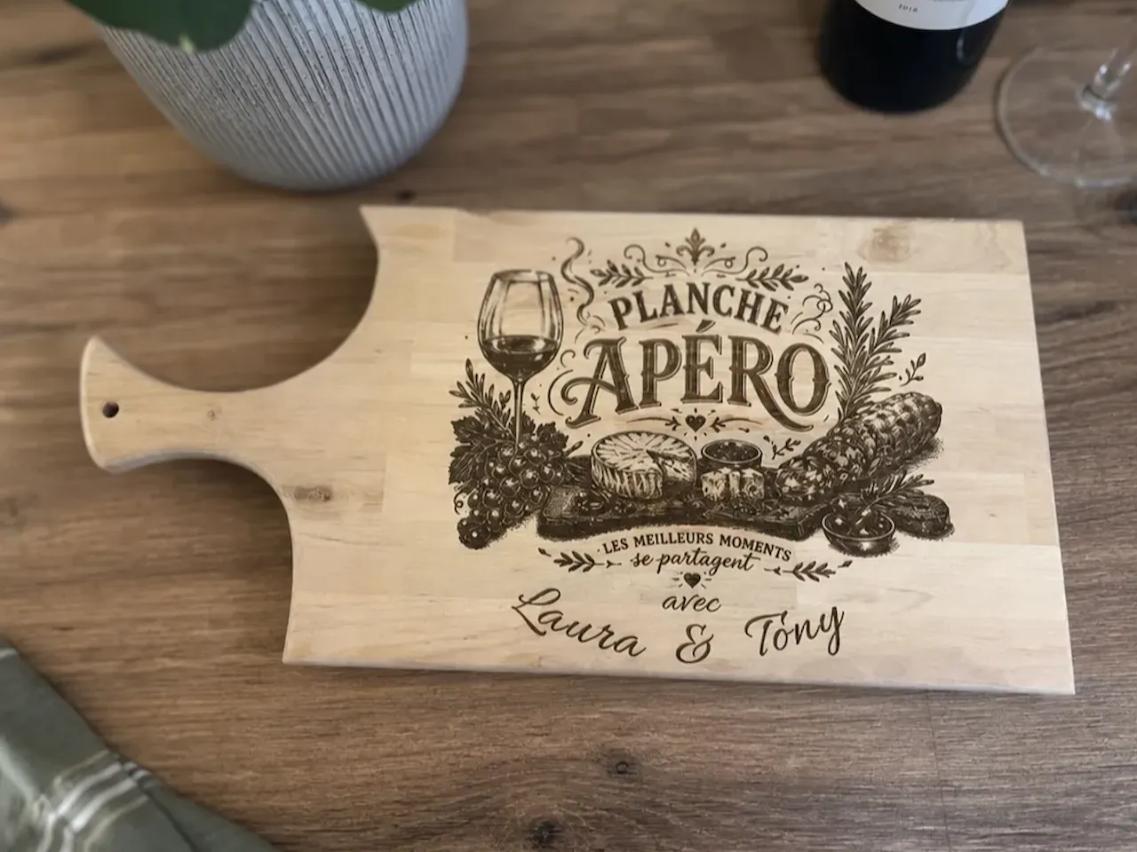 [Laser cut and engrave] Planche à découper en bois personnalisée pour apéritif