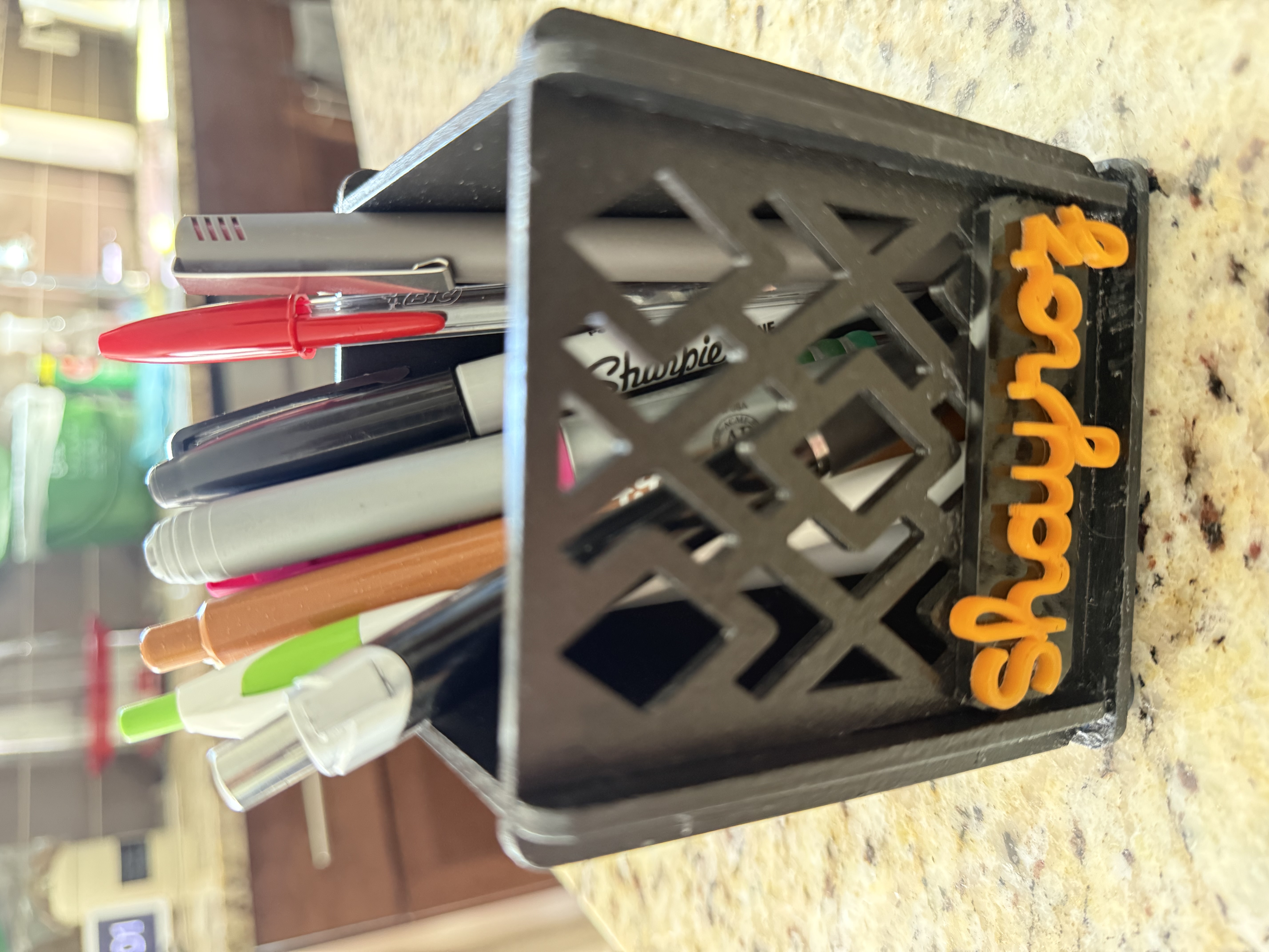 [Laser cut and engrave] Personalized Black Lattice Pen Holder with Shayroz Nameplate