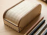 [Laser cut and engrave] Holz Stiftebox mit Rollverschluss für den Schreibtisch