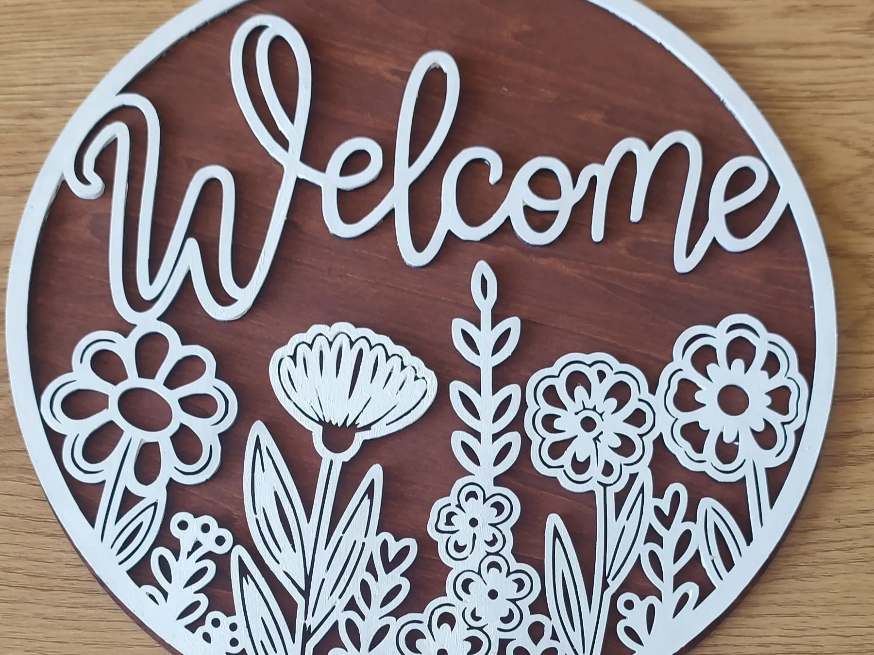 Welcome Round Wall Sign with Floral Motif