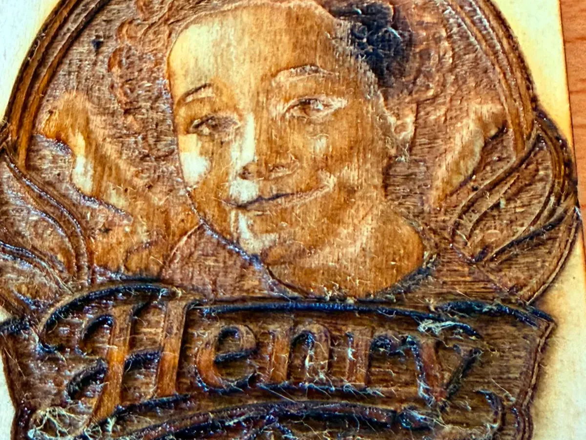 [Laser cut and engrave] Wooden Portrait Plaque Featuring Henry