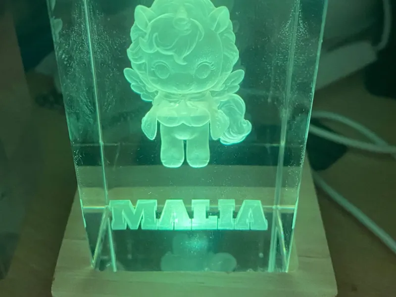 Personalised glass block with 3D unicorn and choice of name instruction: step 1 - Creation and engraving of the personalized glass block