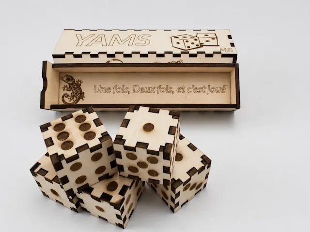 Coffret de jeu de Yams en bois avec dés