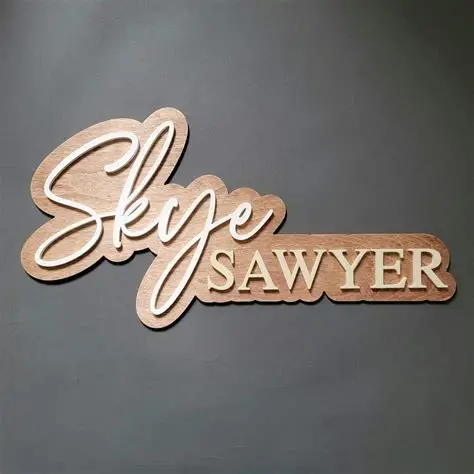[Laser cut and engrave] Charlie Brooke Personalized Wooden Name Sign for Nursery Wall Decor