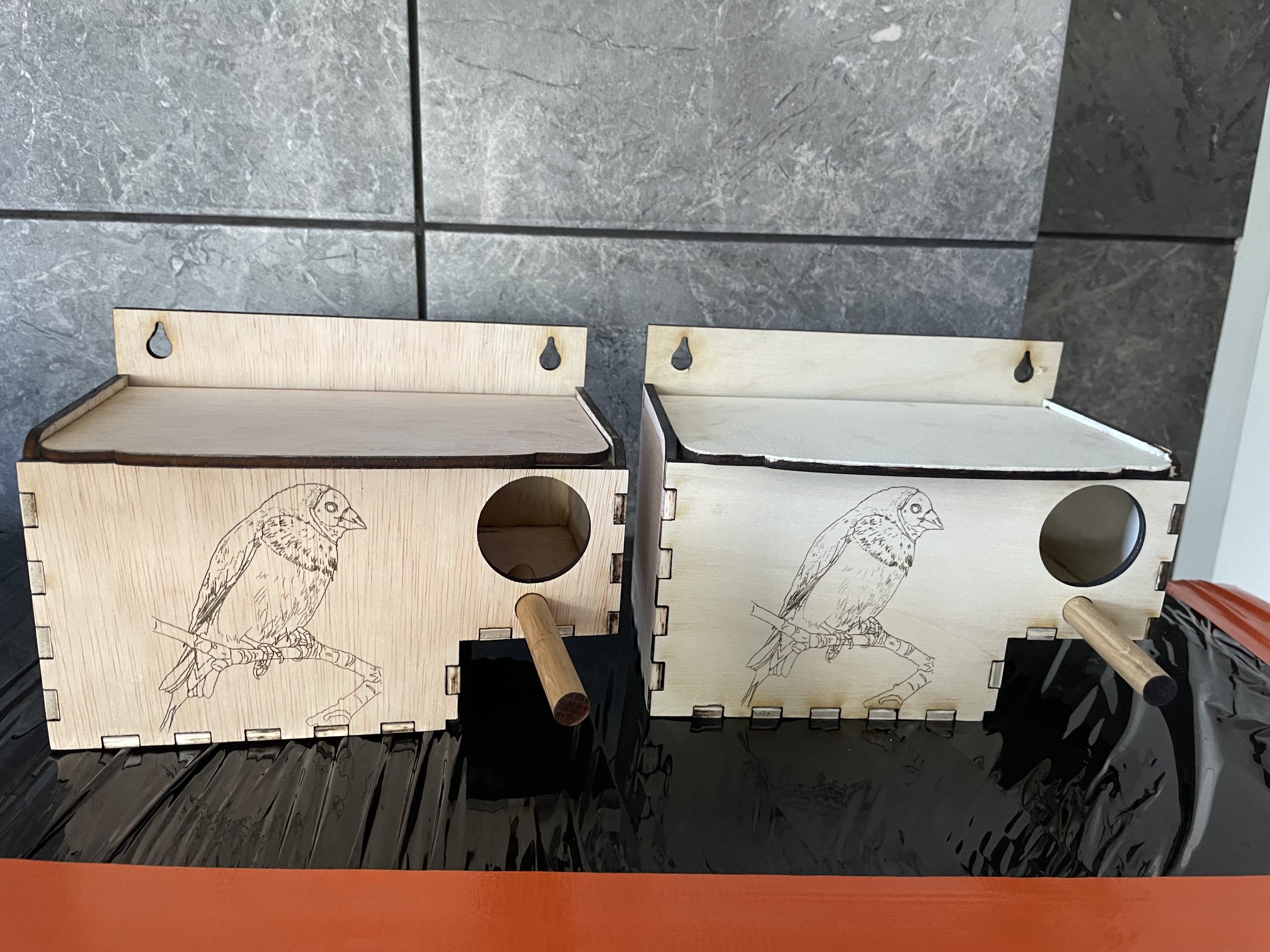 [Laser cut and engrave] Drewniana budka lęgowa dla ptaków z grawerem