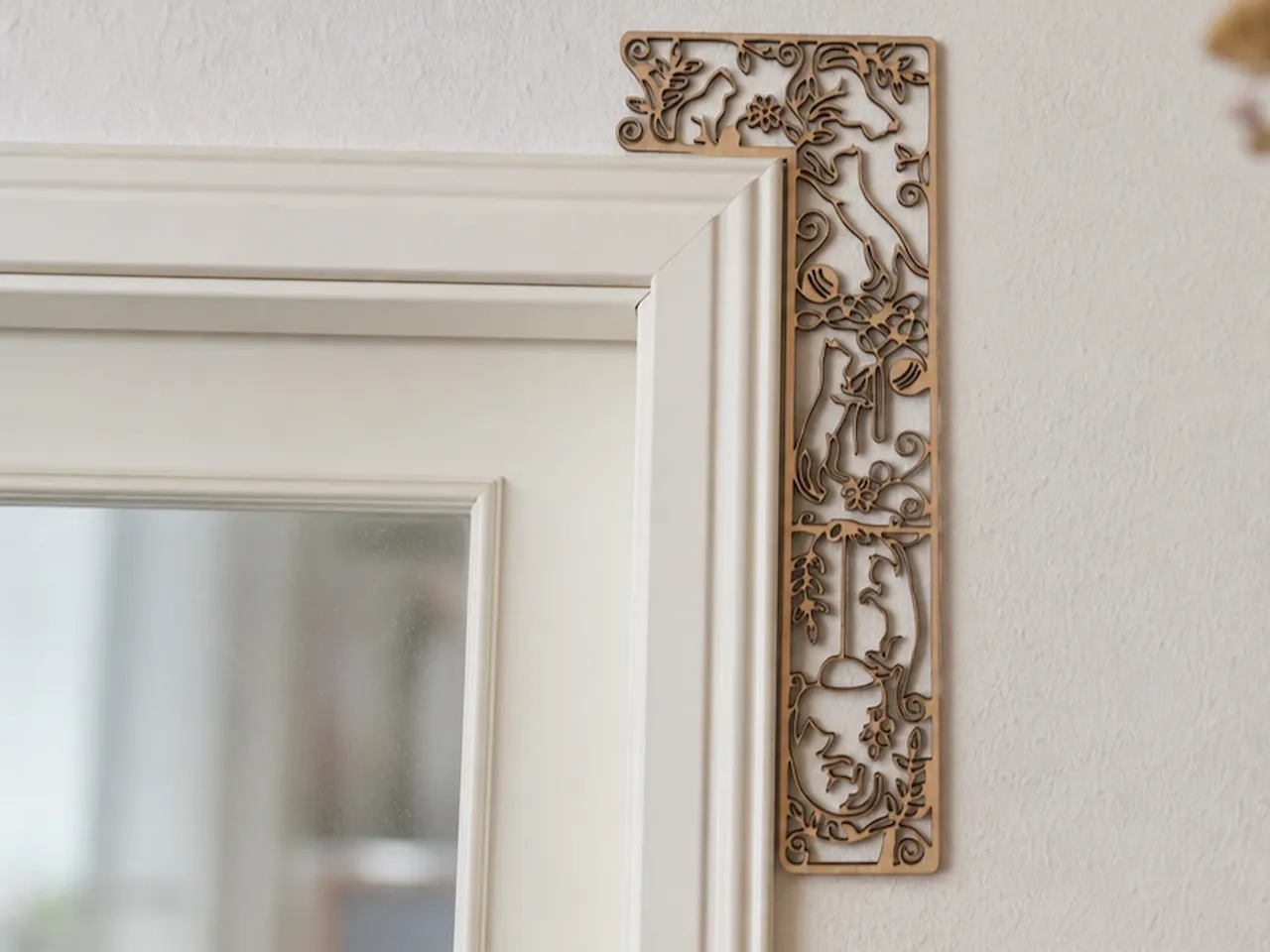 [Laser cut and engrave] Türrahmendekoration mit Katzenmotiv für den Türrahmen