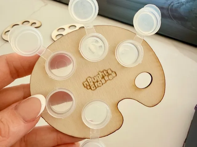 Paint Pallete for Plastic Paint Pots