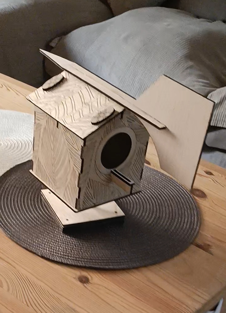 [Laser cut and engrave] Refugio que escucha al viento