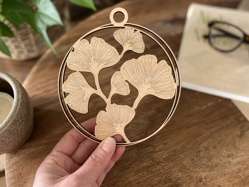 Petite suspension ginkgo