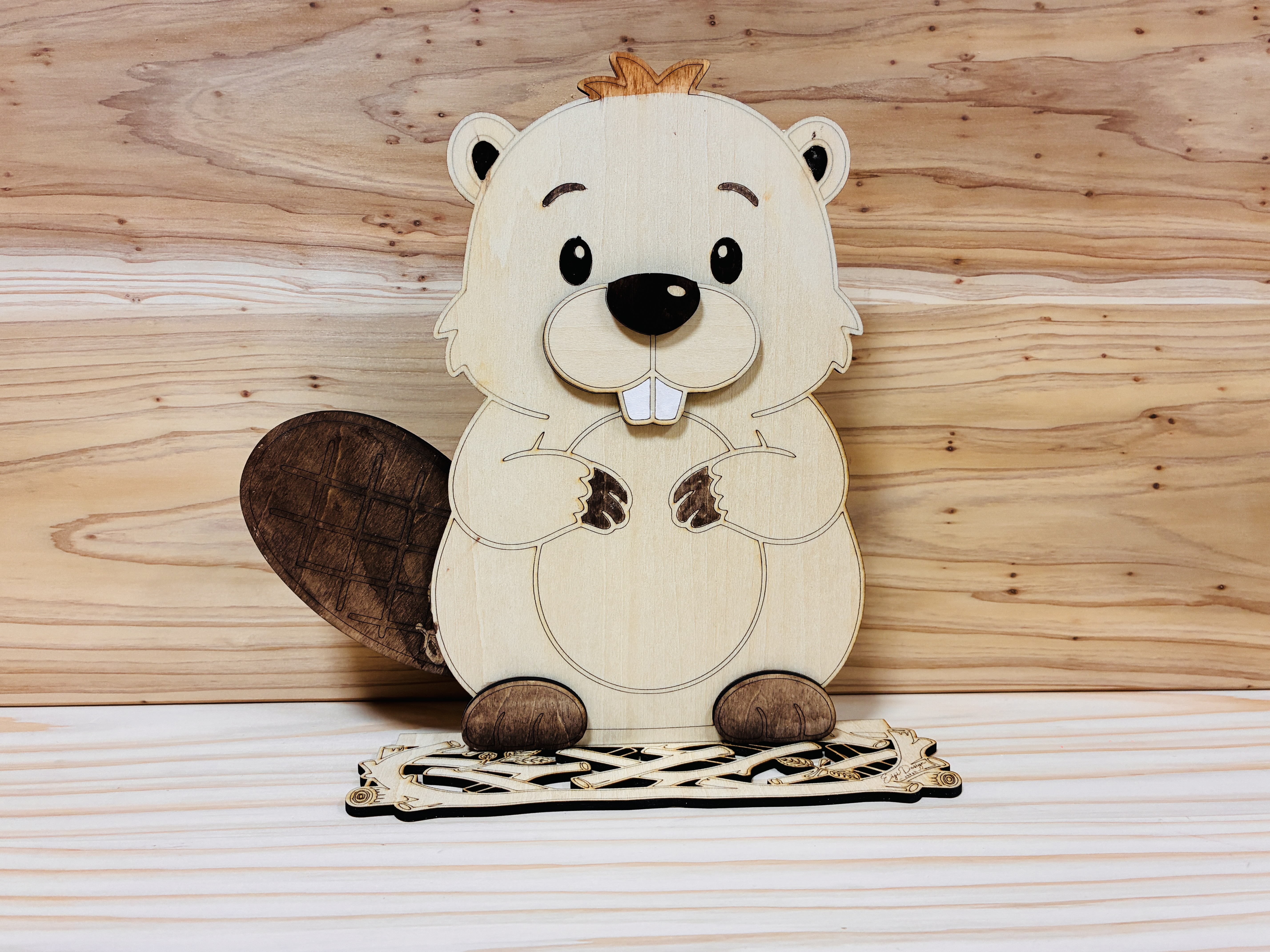 Wooden glasses stand shaped like a beaver instruction: step 4 - Coloring