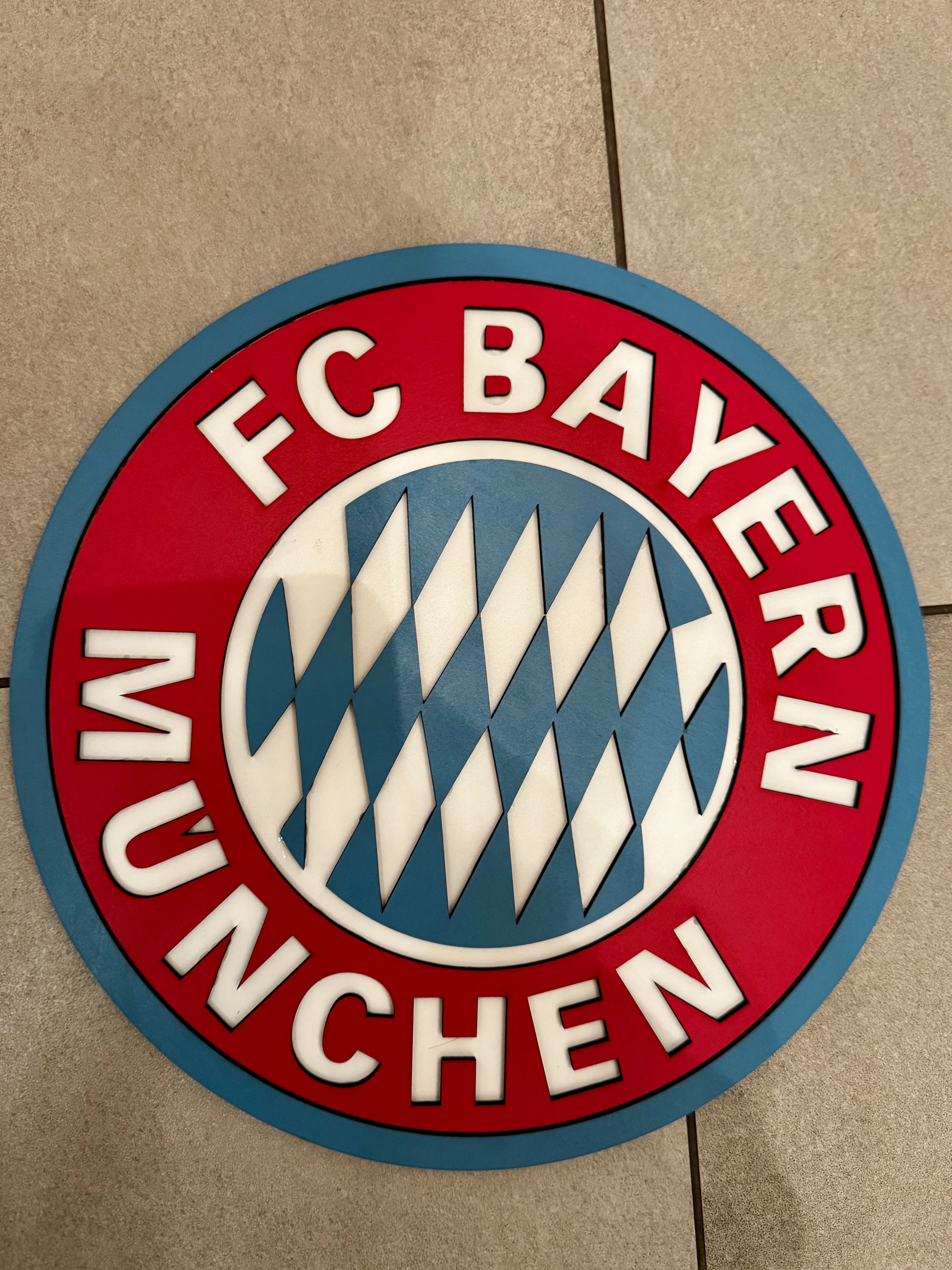 [Laser cut and engrave] FC Bayern München Logo Wandbild