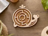 [Laser cut and engrave] Labyrinthe en bois en forme d'escargot pour enfant