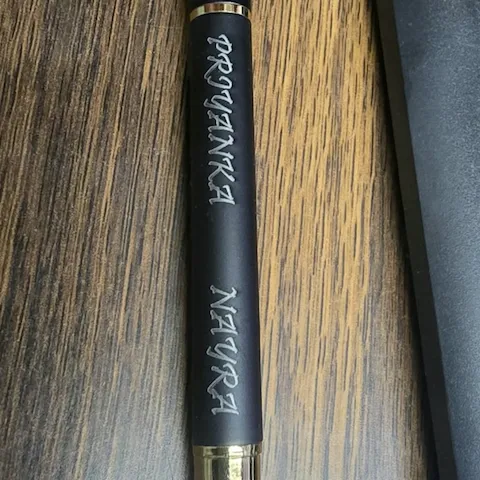 Bolígrafo metálico anodizado negro