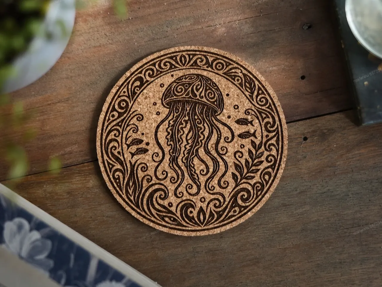 [Laser cut and engrave] Runder Korkuntersetzer mit kunstvollem Quallen-Motiv