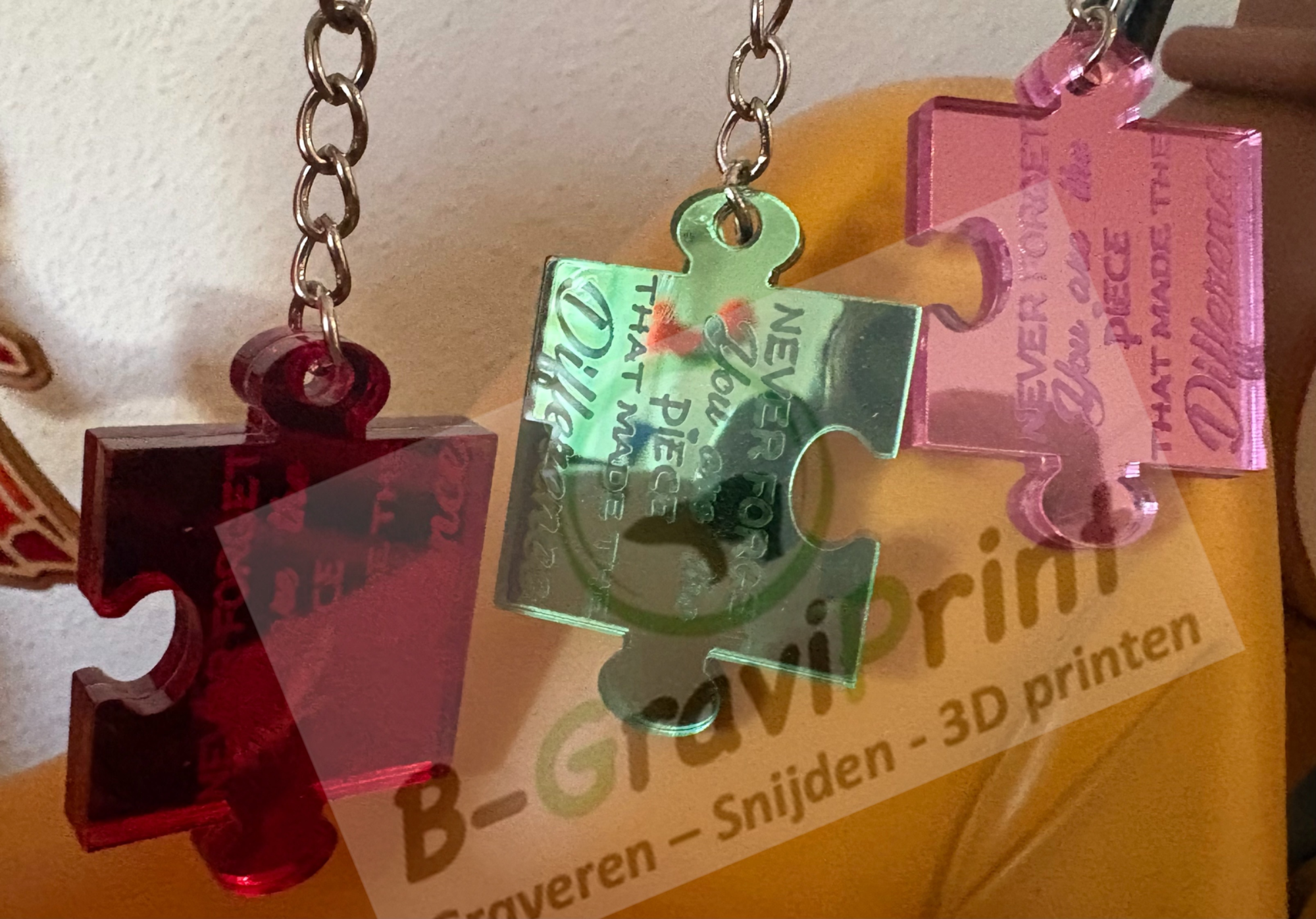 [Laser cut and engrave] Puzzle Piece keychain with great headliner