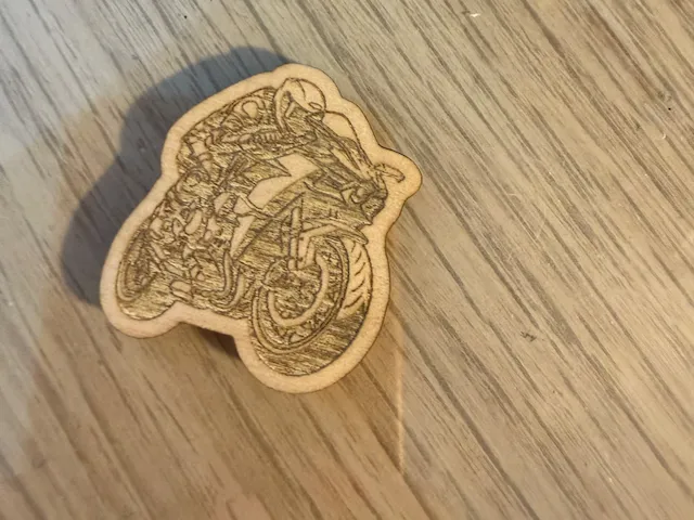 magnet en bois moto