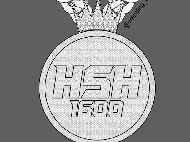 HSH 1600 circular pendant with crown detail