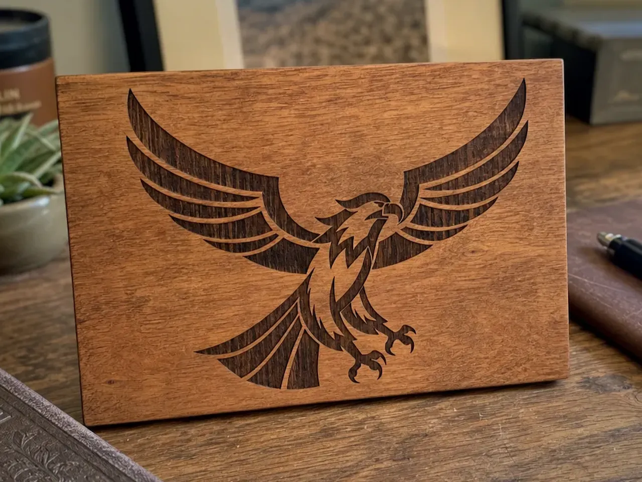 [Laser cut and engrave] Wooden Plaque Featuring a Soaring Eagle Motif