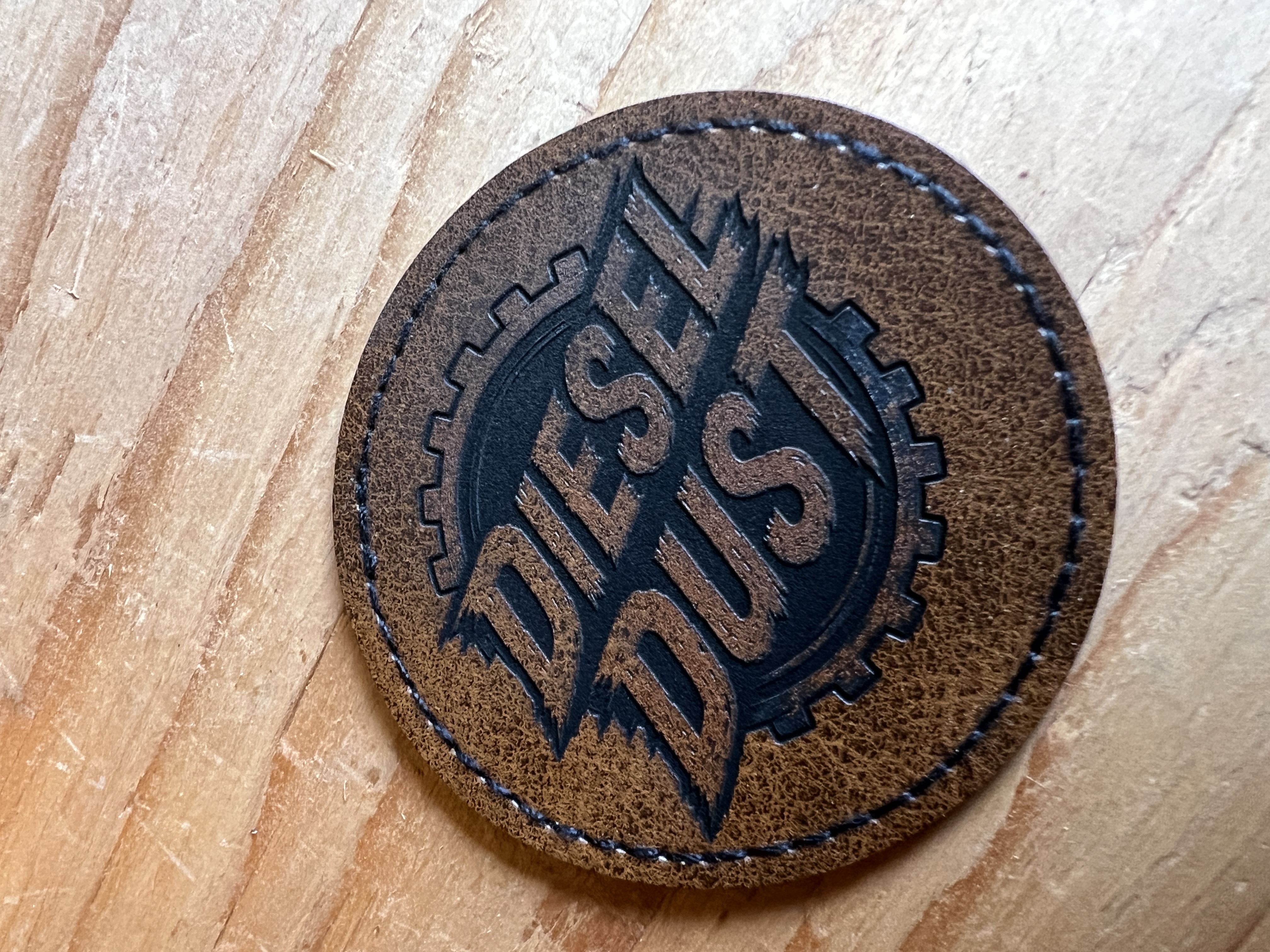 [Laser cut and engrave] Diesel Dust Round Leather Patch with Gear Motif