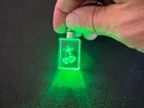 [Laser cut and engrave] Leuchtender Schlüsselanhänger mit Kirschherz-Motiv
